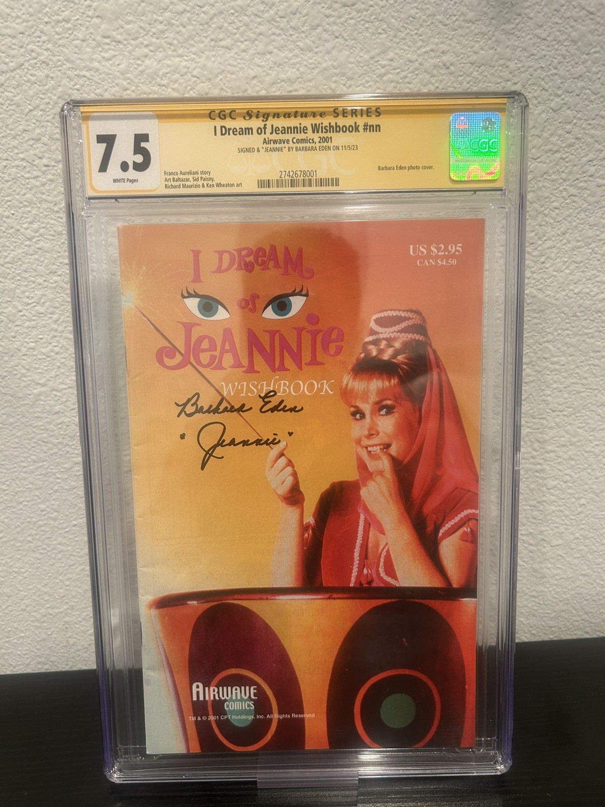 I Dream of Jeannie Wishbook #1 CGC 7.5 Barbara Eden Photo Cover signed I Dream of Jeannie Wishbook #1 CGC 7.5 Barbara Eden Photo Cover signed