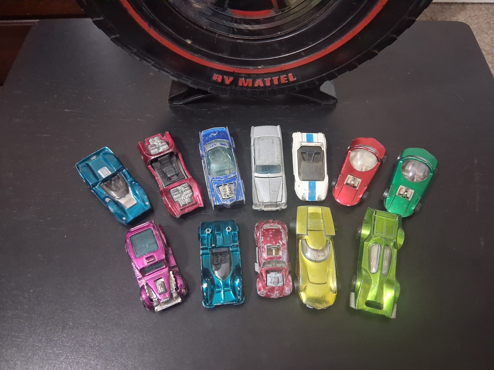 Vintage Hot Wheels Redline Case With Lot Of 12 Cars Vintage Hot Wheels Redline Case With Lot Of 12 Cars