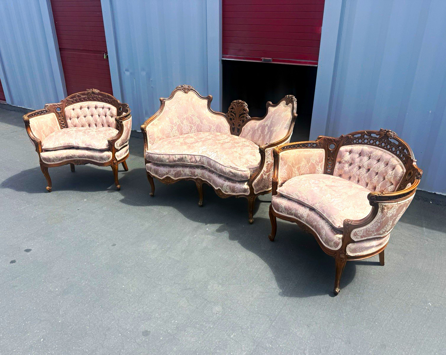 Victorian Carved Wood 3-Piece Set Loveseat & 2 Armchairs Pink Floral