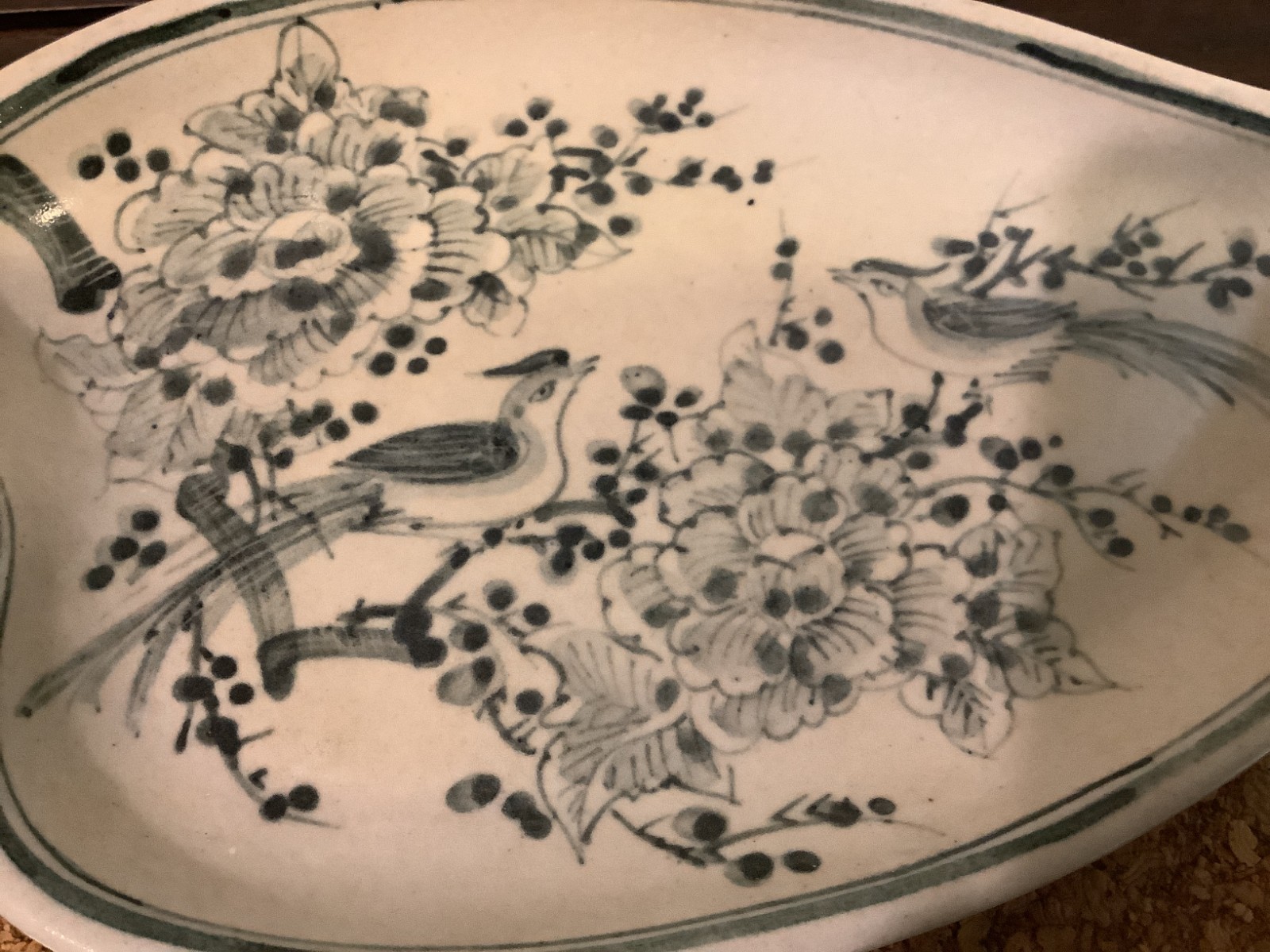 Chinese Blue and White Porcelain LeafShaped Dish with Floral and Bird Decoration Chinese Blue and White Porcelain LeafShaped Dish with Floral and Bird Decoration