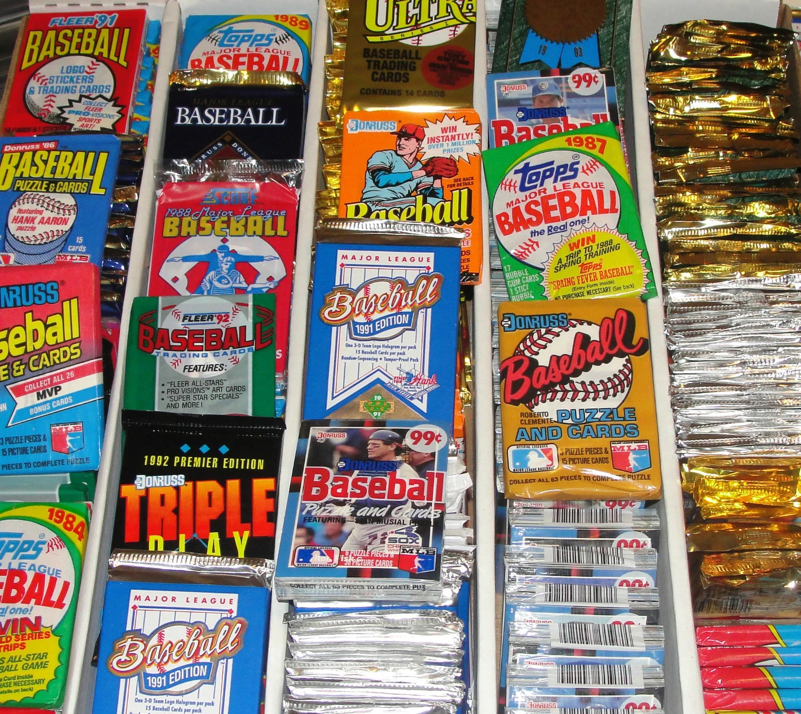 HUGE Lot of 100+ Unopened Old Vintage Baseball Cards in Wax Cello Rack Packs
