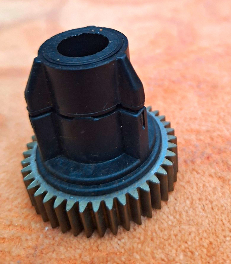 Vintage Miller. Carrier Roll W/ Components 24 Pitch .Part Number 172075 Vintage Miller. Carrier Roll W/ Components 24 Pitch .Part Number 172075