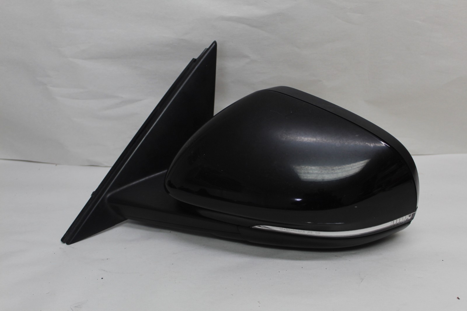 2016 - 2020 Jaguar XF LH Driver Side View Door Mirror OEM 2016 - 2020 Jaguar XF LH Driver Side View Door Mirror OEM
