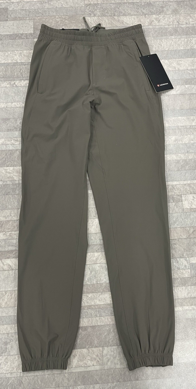 NWT $128 Lululemon Pace Breaker Jogger *Regular Rover Size: X- Small NWT $128 Lululemon Pace Breaker Jogger *Regular Rover Size: X- Small