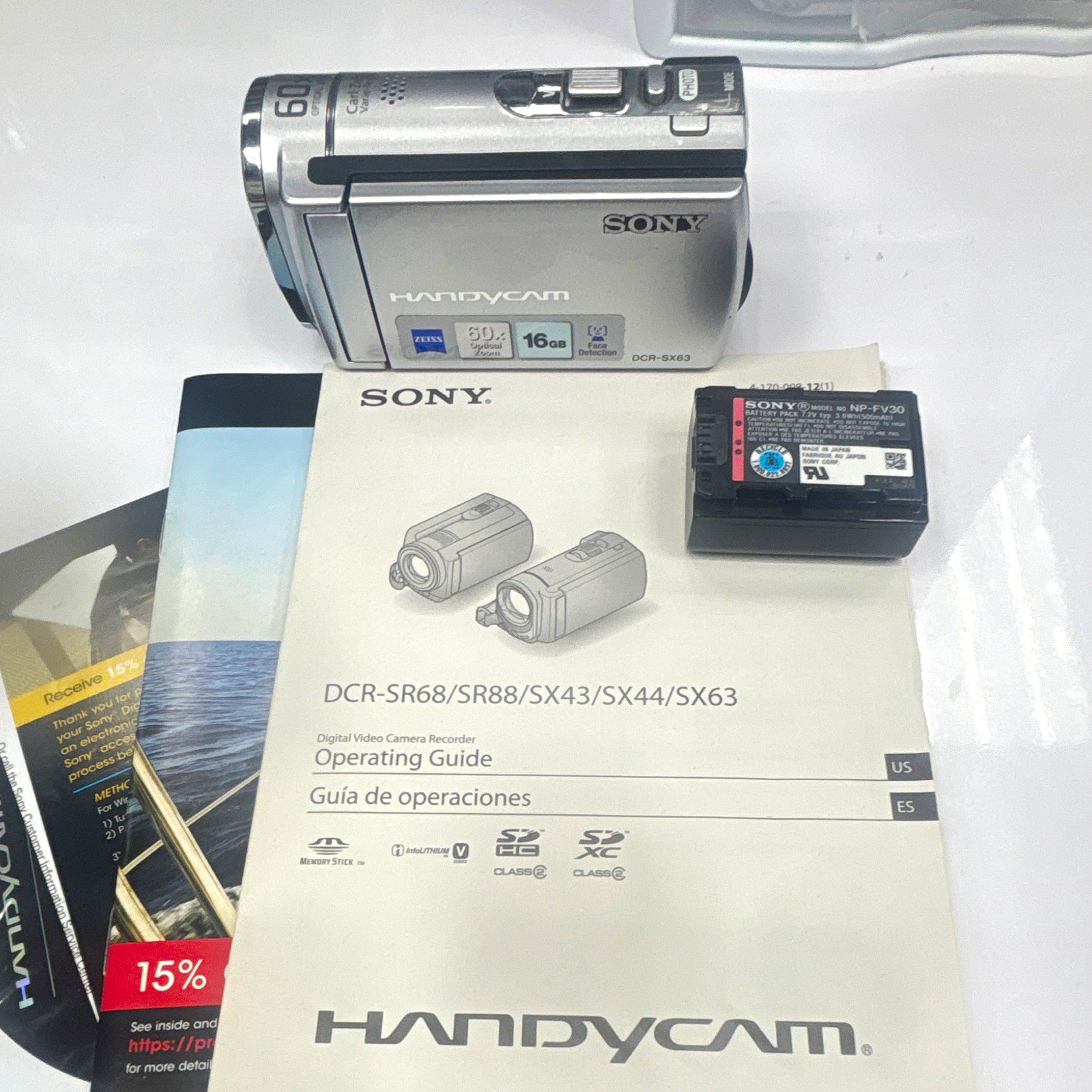 Sony Handycam DCR-SX63 Silver SD Camcorder 60x/2000x Zoom 2.7\ Sony Handycam DCR-SX63 Silver SD Camcorder 60x/2000x Zoom 2.7\