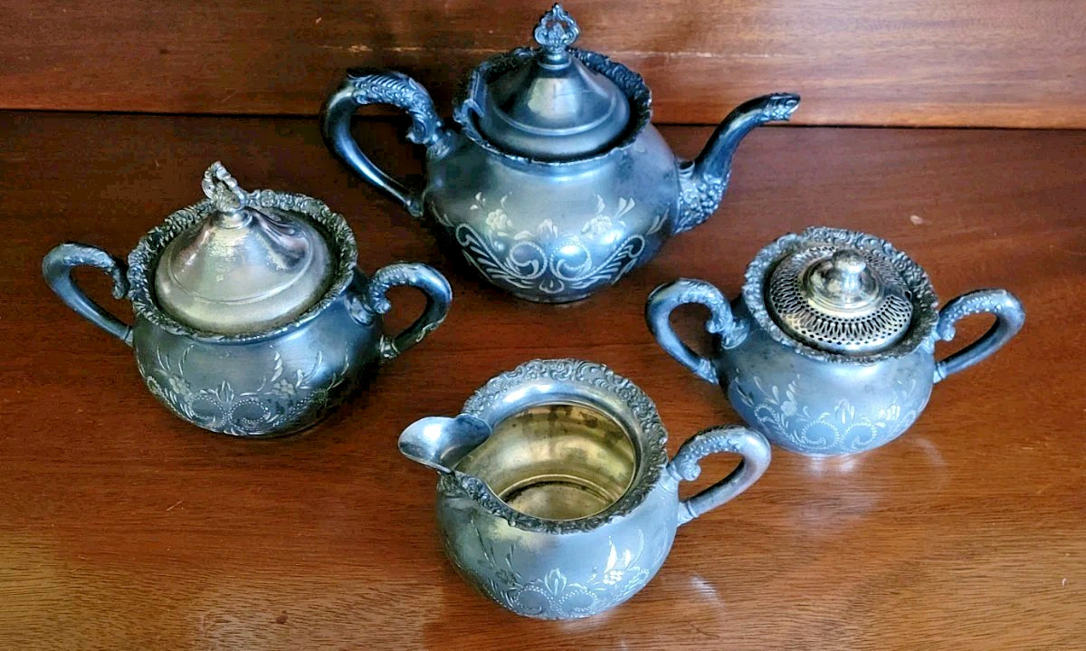 Antique Van Bergh Quadruple Silverplate Tea Set 4 Pc Pat. 1898 Rococo Style
