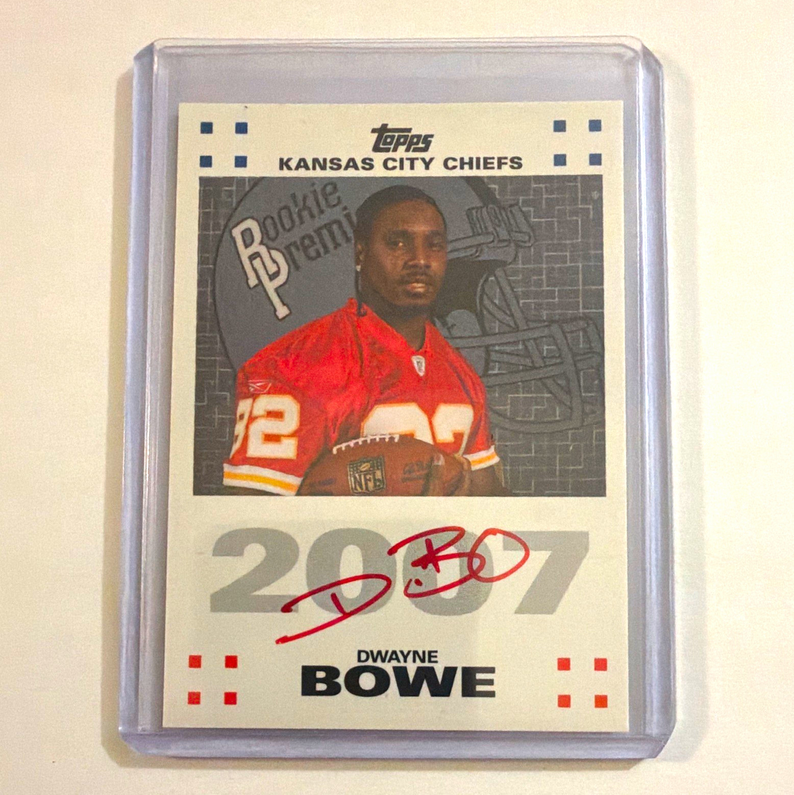 Topps 2007 Rookie Premiere Dwayne Bowe Red Ink Auto #RPA-DB Chiefs Topps 2007 Rookie Premiere Dwayne Bowe Red Ink Auto #RPA-DB Chiefs
