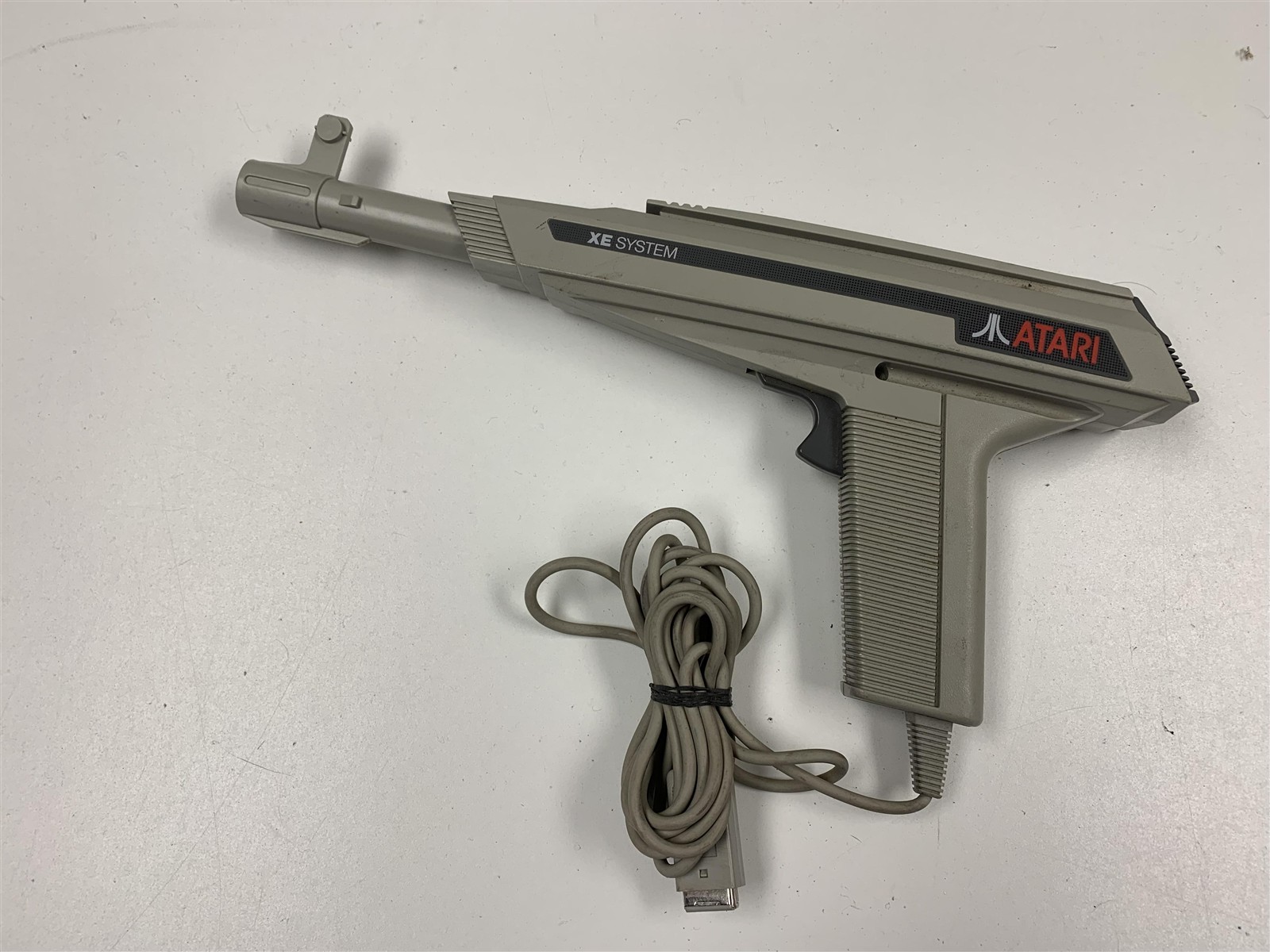 Atari XE System XG-1 Light Gun Original OEM Vintage Controller