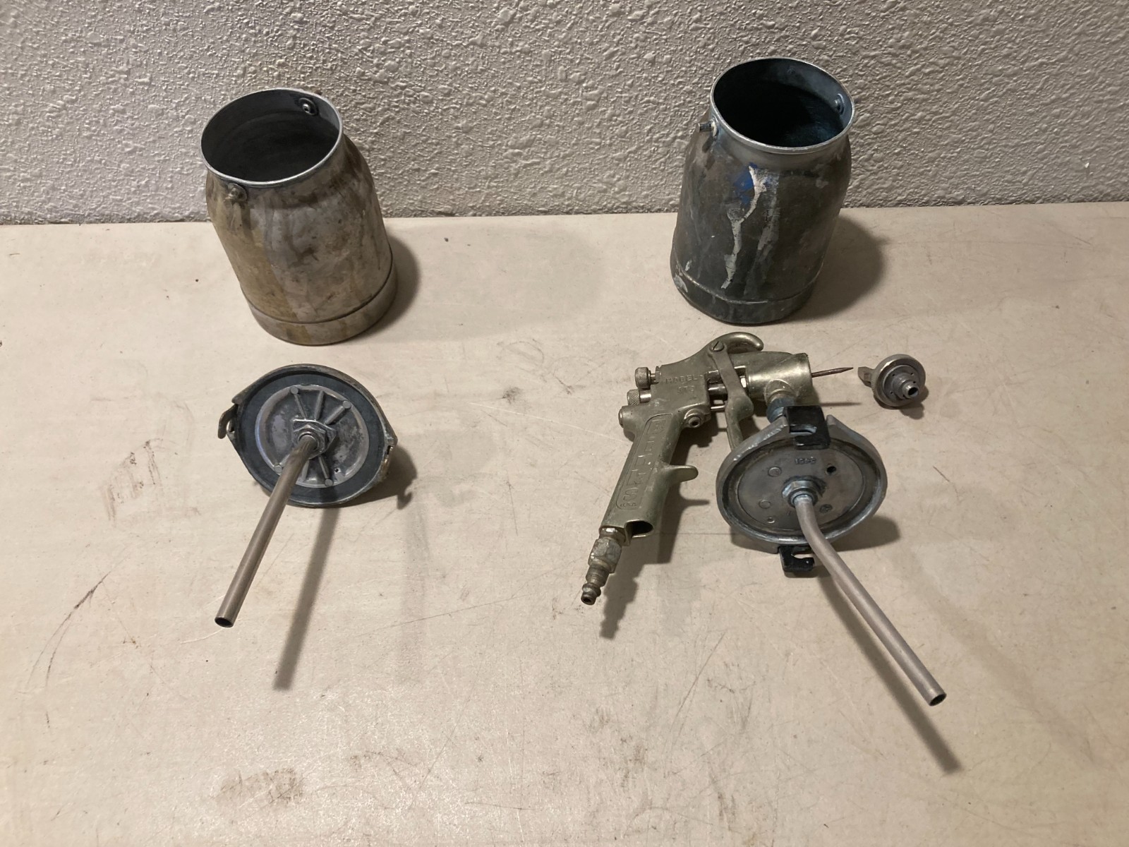 Vintage Binks Model 7 Spray Gun 2 Paint Cups