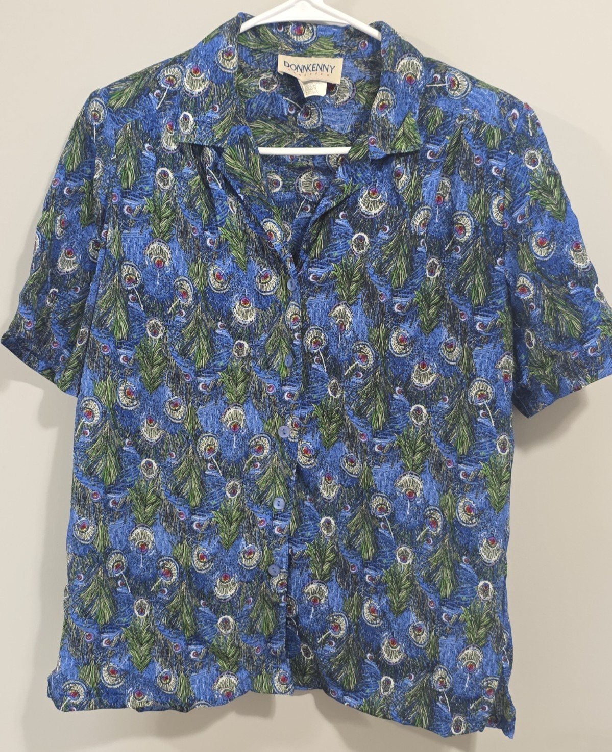 DONNKENNY Classics Women’s Multicolor Floral Collared Button-Up Size Medium DONNKENNY Classics Women’s Multicolor Floral Collared Button-Up Size Medium