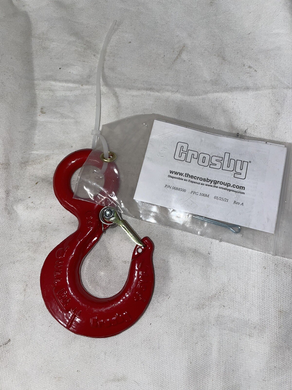 Crosby 0088500 1-1/2 Ton Hoist Hook With Latch, USA Crosby 0088500 1-1/2 Ton Hoist Hook With Latch, USA