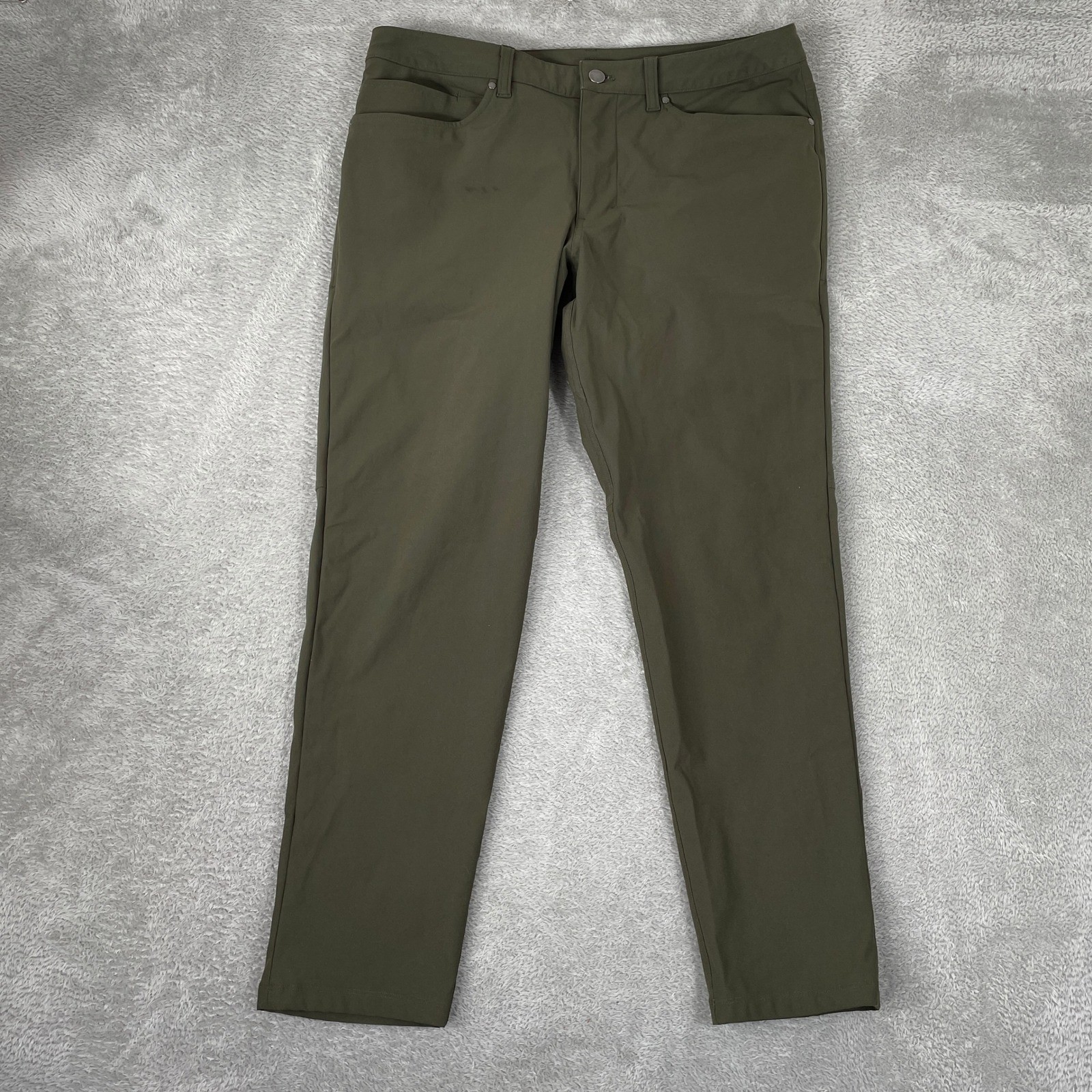 Lululemon ABC Pants Mens 33x32 Olive Green Warpstreme Slim Fit