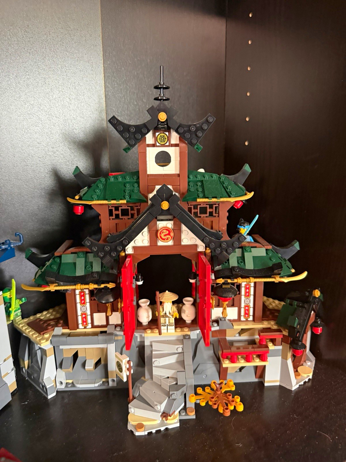 LEGO Ninjago ninja dojo temple only used for display comes with all figs 99%comp LEGO Ninjago ninja dojo temple only used for display comes with all figs 99%comp