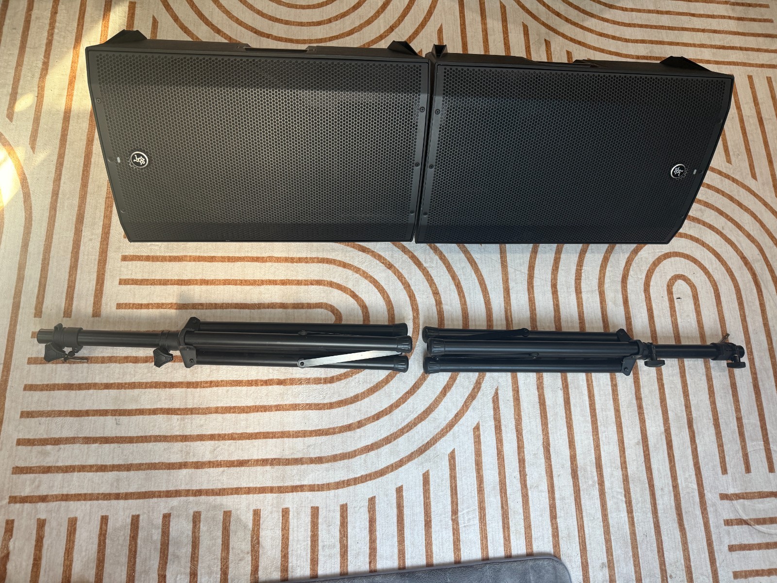 Pair of Mackie Thump15A 1300W 15