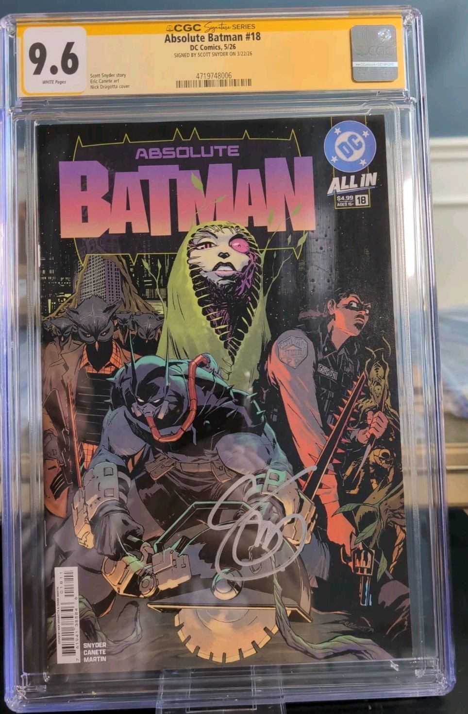 Absolute Batman #18 1st Print SS CGC 9.6 Signed by Scott Snyder Absolute Batman #18 1st Print SS CGC 9.6 Signed by Scott Snyder