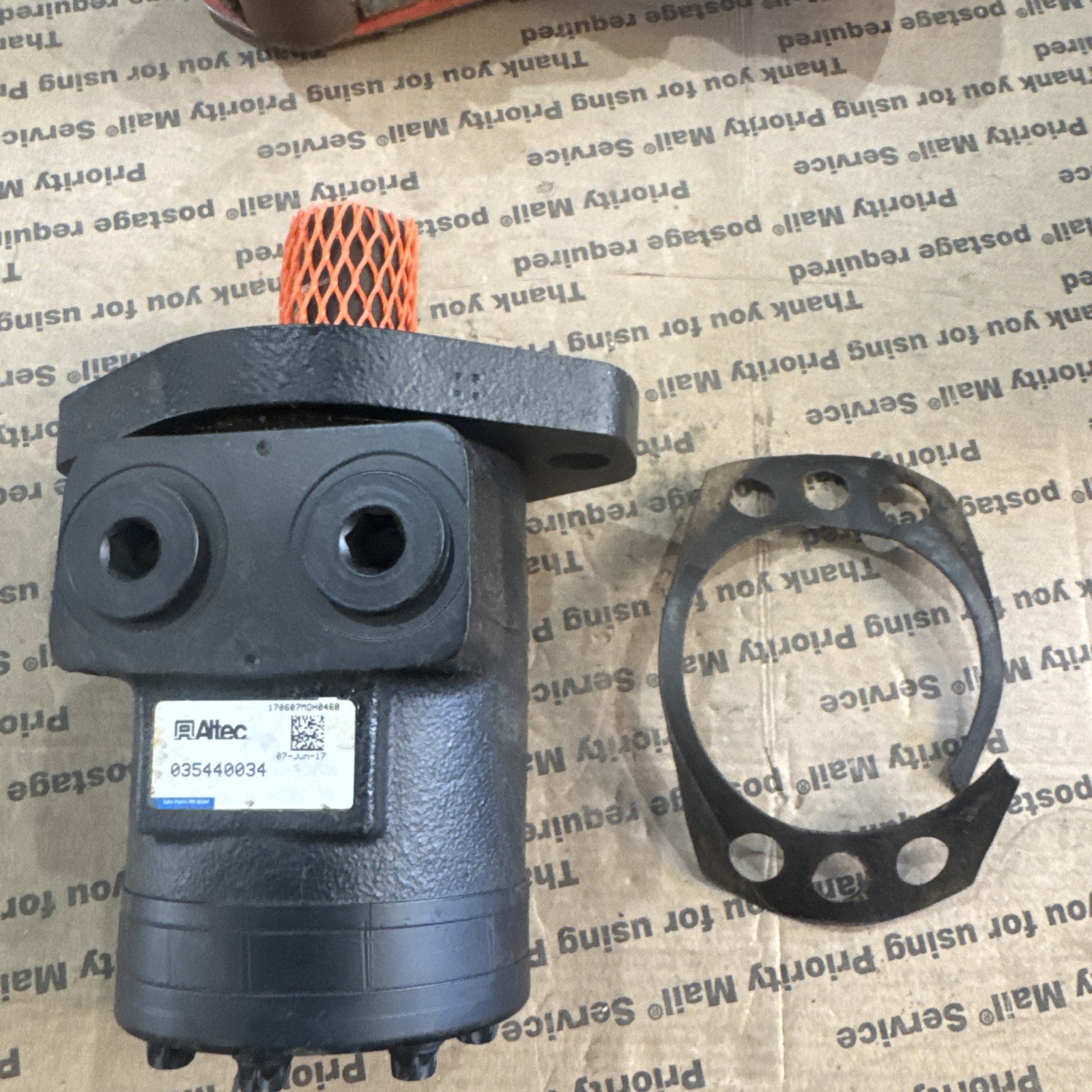 OEM Altec Hydraulic Pump 035440034 354-40034 For ALTEC AT235P