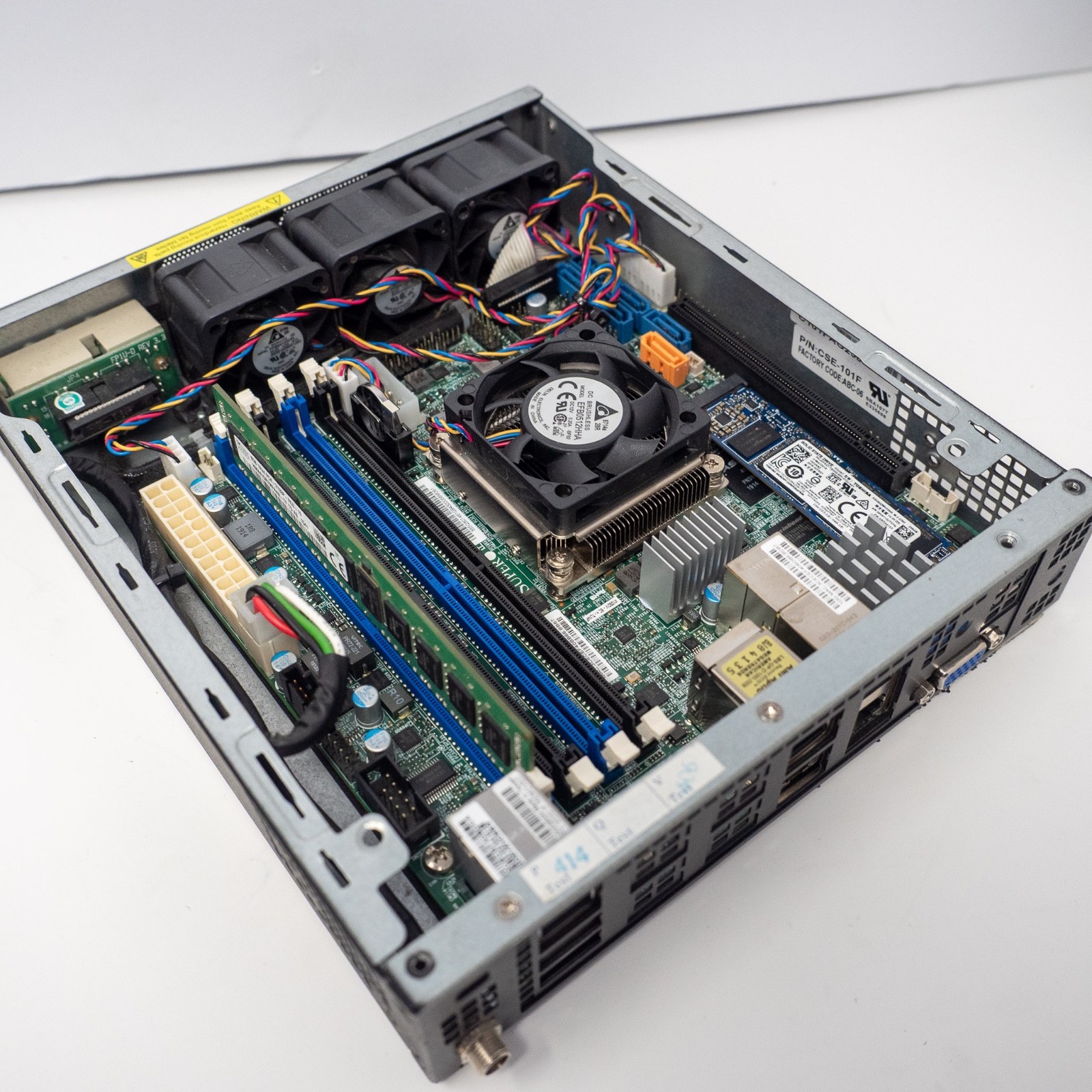 Supermicro E200-8D Xeon D-1528 8GB RAM 256GB SSD 2x10GbE X10SDV-6C-TLN4F w/ PSU Supermicro E200-8D Xeon D-1528 8GB RAM 256GB SSD 2x10GbE X10SDV-6C-TLN4F w/ PSU