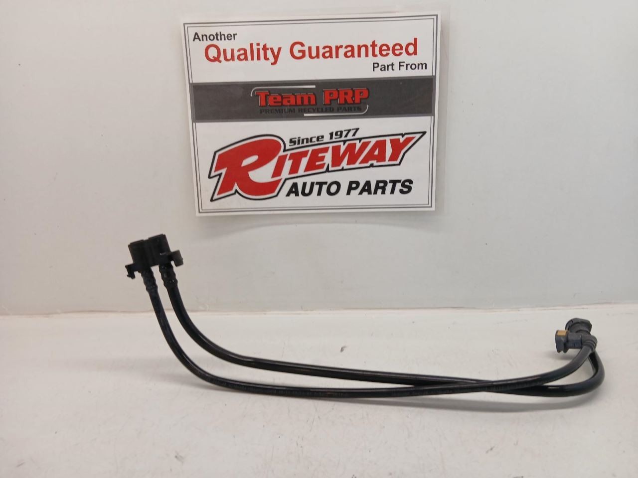 1 BROKEN CLIP,03-13 CORVETTE C5 C6 RH INTERNAL FUEL LINES INSIDE TANK WITH SEALS 1 BROKEN CLIP,03-13 CORVETTE C5 C6 RH INTERNAL FUEL LINES INSIDE TANK WITH SEALS