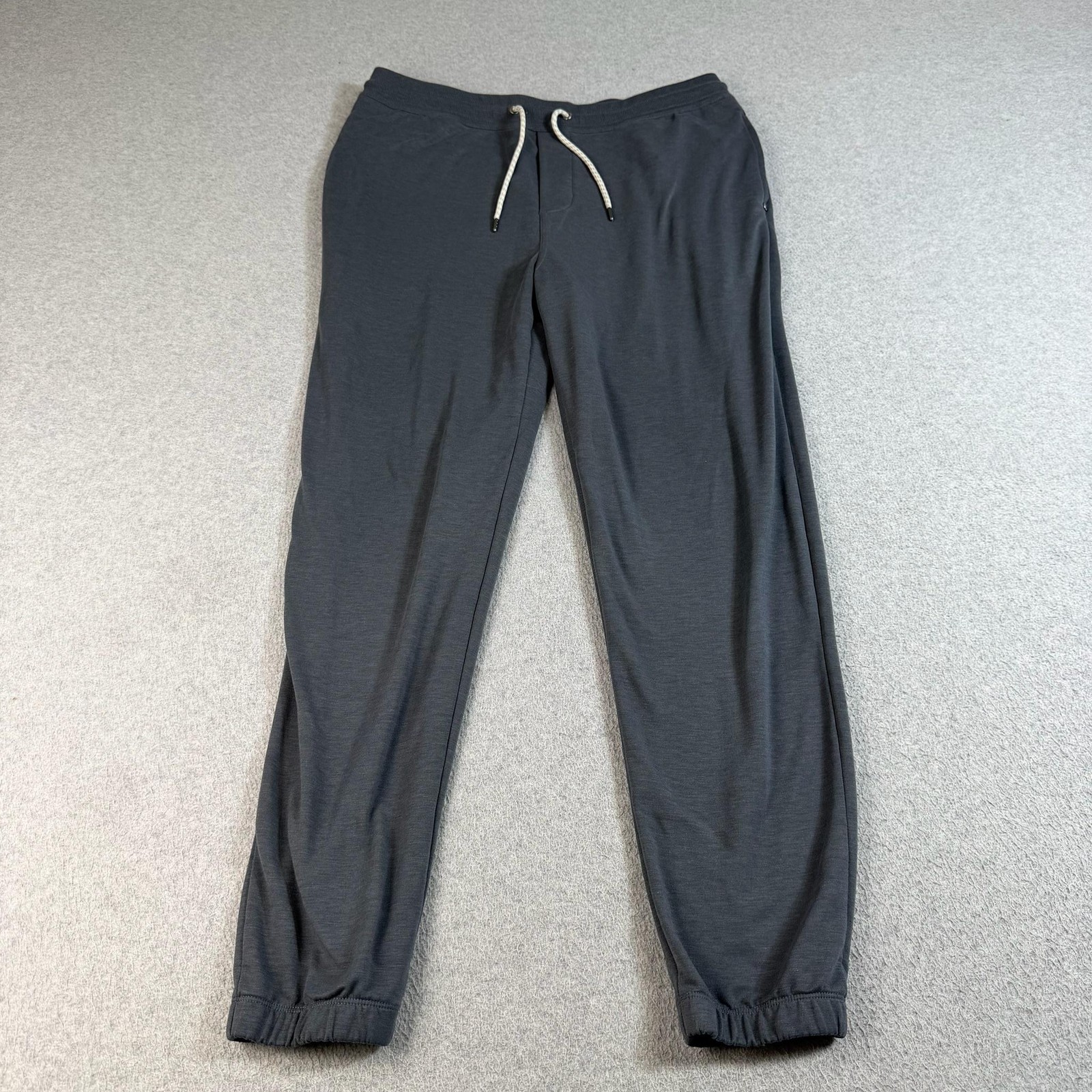 Vuori Pants Mens Medium Gray Jogger Elastic Waist Pockets Loungewear Athletic