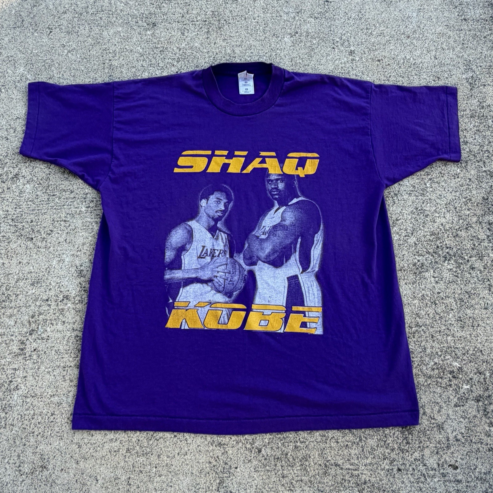 Vintage 2001 Lakers NBA Finals Shirt XXL Kobe Bryant Shaq O' Neal rap tee