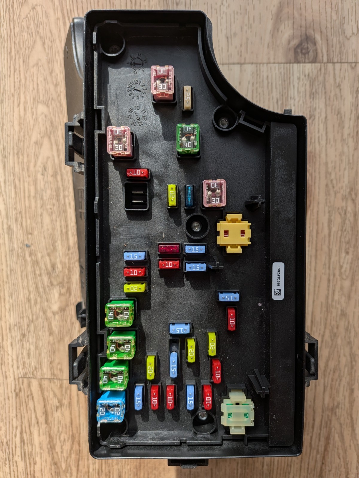2011-2014 Jeep Patriot Compass Totally Integrated Fuse Box TIPM P04692342AF 2011-2014 Jeep Patriot Compass Totally Integrated Fuse Box TIPM P04692342AF
