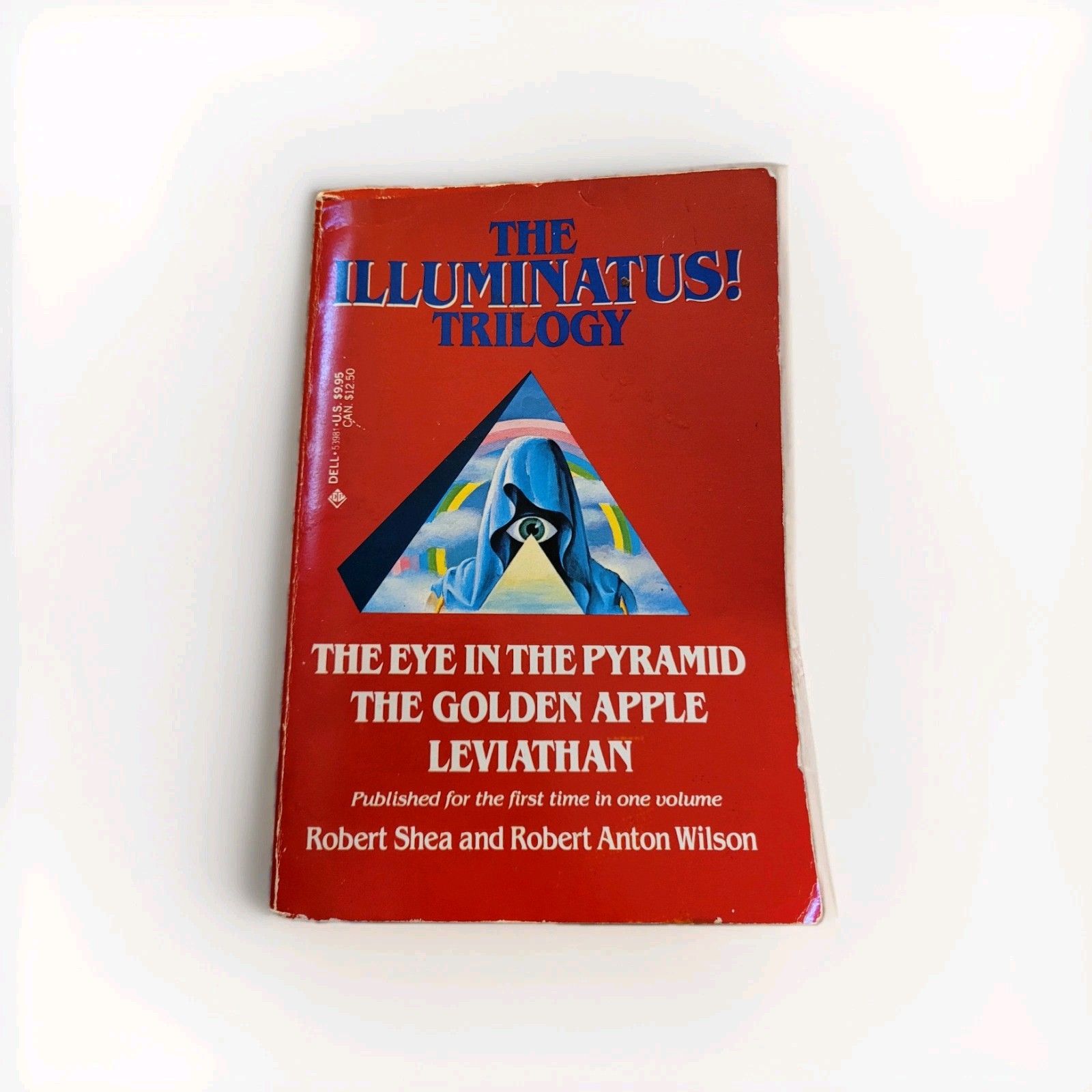The Illuminatus Trilogy - Robert Shea & Robert Anton Wilson (Dell, 1984) omnibus The Illuminatus Trilogy - Robert Shea & Robert Anton Wilson (Dell, 1984) omnibus