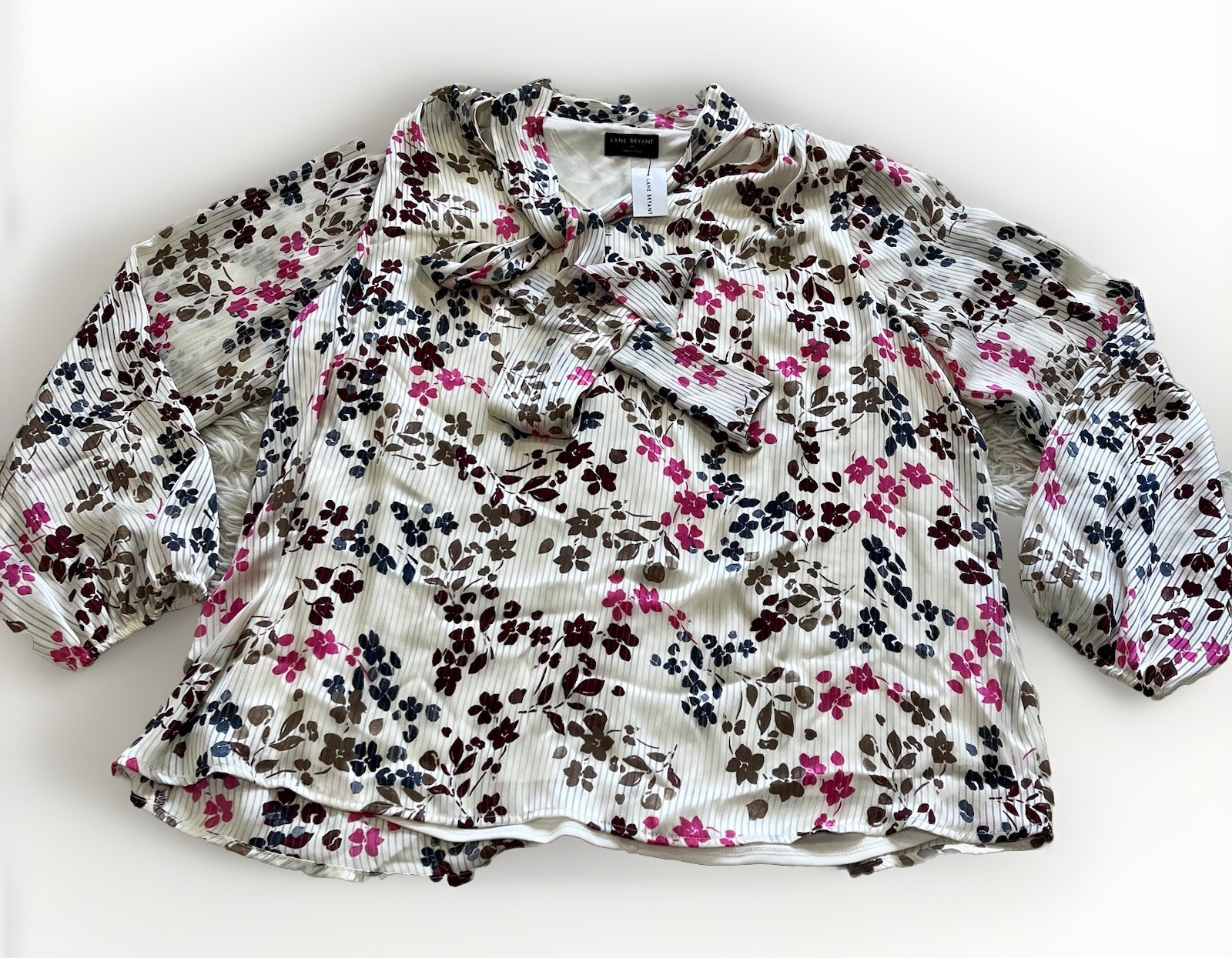 NWT LANE BRYANT Floral Blouse Tie Neck Artsy Chiffon Long Sleeve Top Size 14 XL NWT LANE BRYANT Floral Blouse Tie Neck Artsy Chiffon Long Sleeve Top Size 14 XL