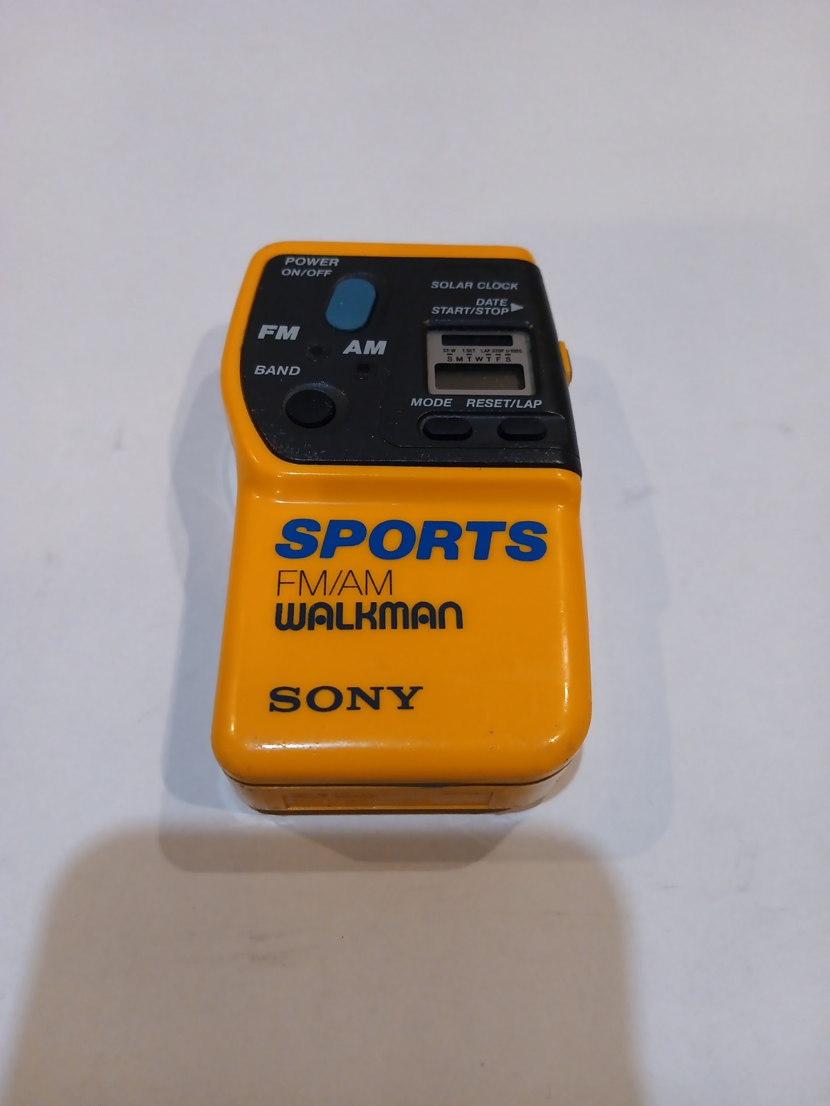 Sony SRF-9 Sports FM/AM Walkman with Solar Clock Tested Working Sony SRF-9 Sports FM/AM Walkman with Solar Clock Tested Working