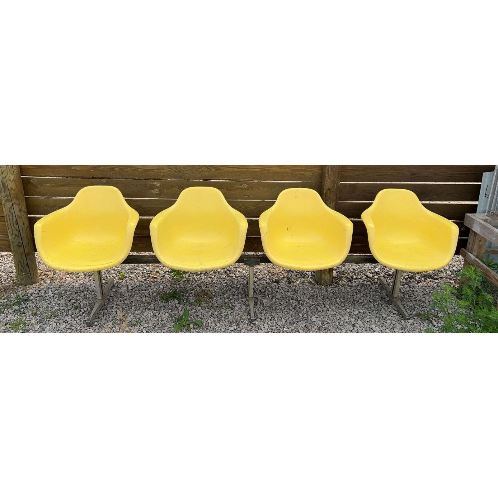 Vintage Krueger Mid Century Yellow Molded Fiberglass 4 Seat Tandem Bench MCM