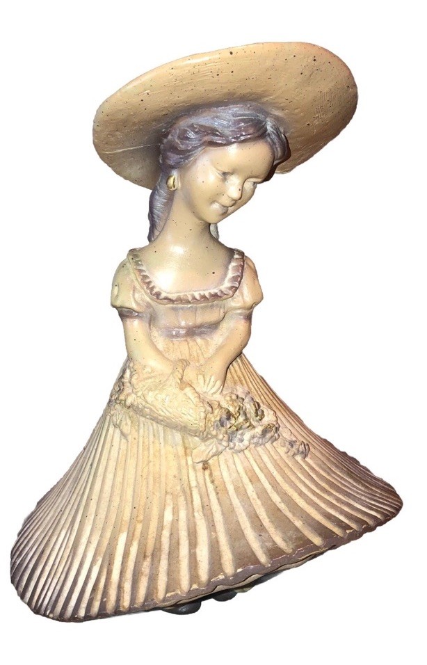 Adorable Vintage 1975 Universal Statuary Southern Bell sculpture Figurine 12” Adorable Vintage 1975 Universal Statuary Southern Bell sculpture Figurine 12”