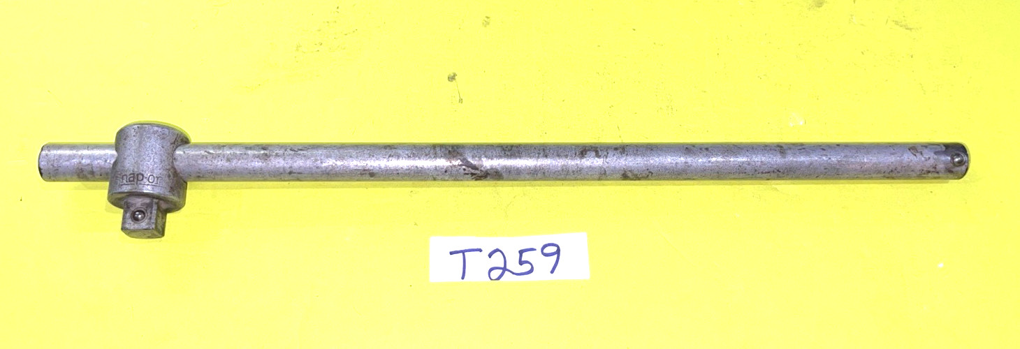 SNAP-ON TOOLS VINTAGE 5/8 DRIVE 18 INCH SLIDING T-BAR DATE CODE 1931 SNAP-ON TOOLS VINTAGE 5/8 DRIVE 18 INCH SLIDING T-BAR DATE CODE 1931