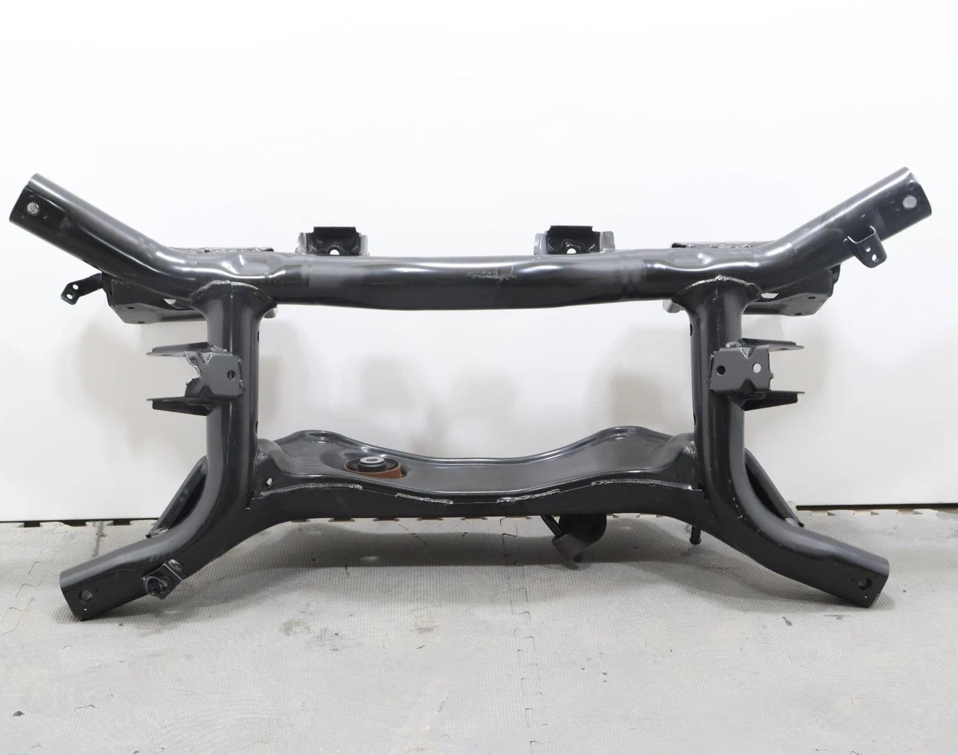2004-2011 Mitsubishi Endeavor Rear AWD 4WD Suspension Crossmember Subframe Oem