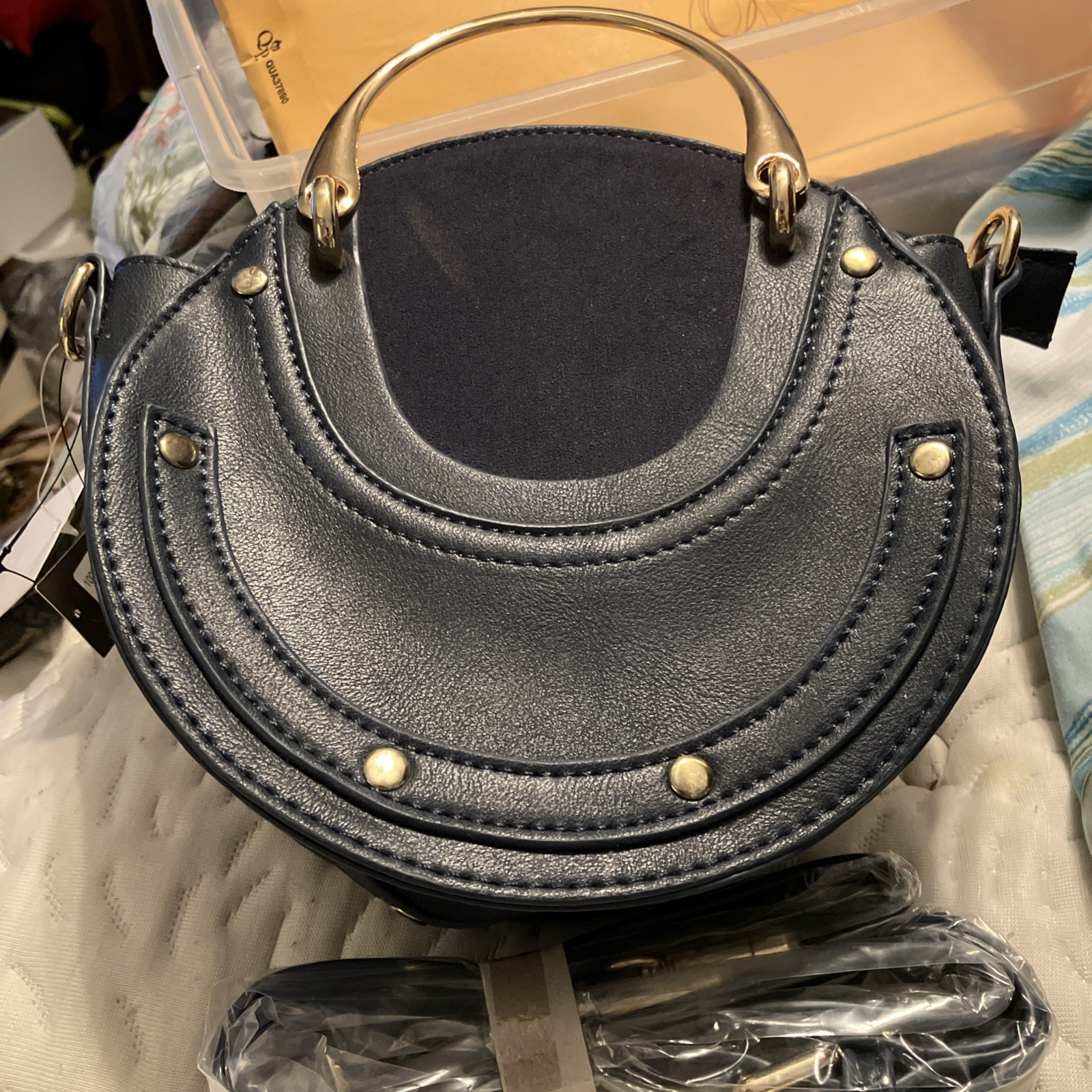 New with tags Lulus Tinley Navy Blue Circle Purseš„š„š„ New with tags Lulus Tinley Navy Blue Circle Purseš„š„š„