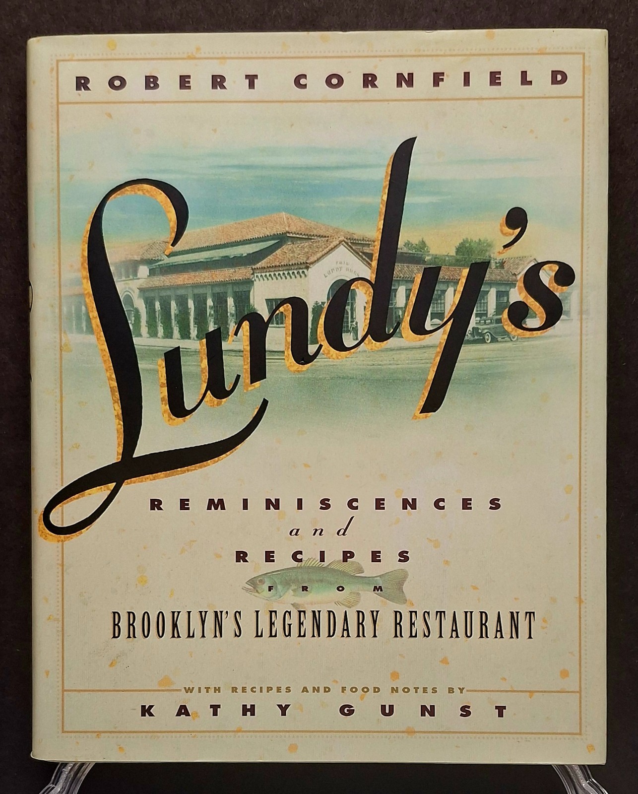LUNDY\'S : Brooklyn\'s Legendary Restaurant LIKE NEW HARDCOVER LUNDY\'S : Brooklyn\'s Legendary Restaurant LIKE NEW HARDCOVER