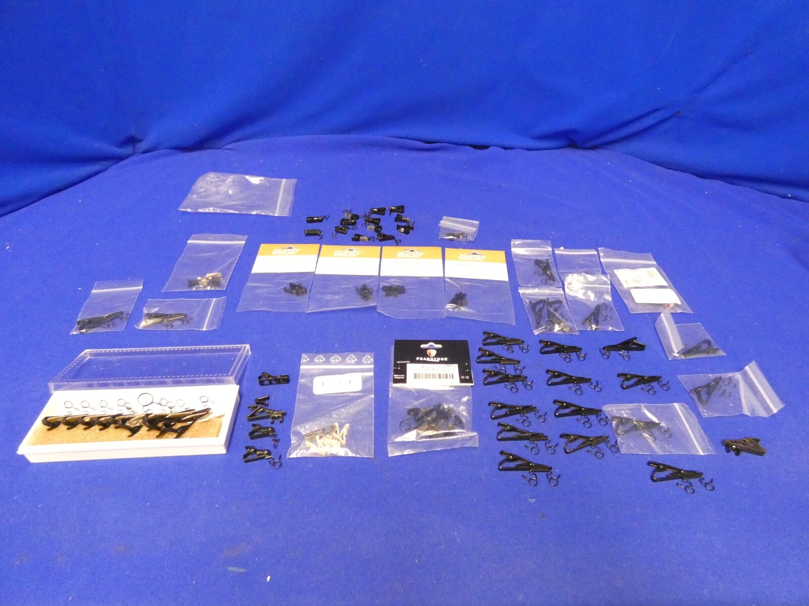 Sony, Pearstone, Sennheiser, Auray Assorted Lav Mic Clips, Klammer Clamps QTY 65