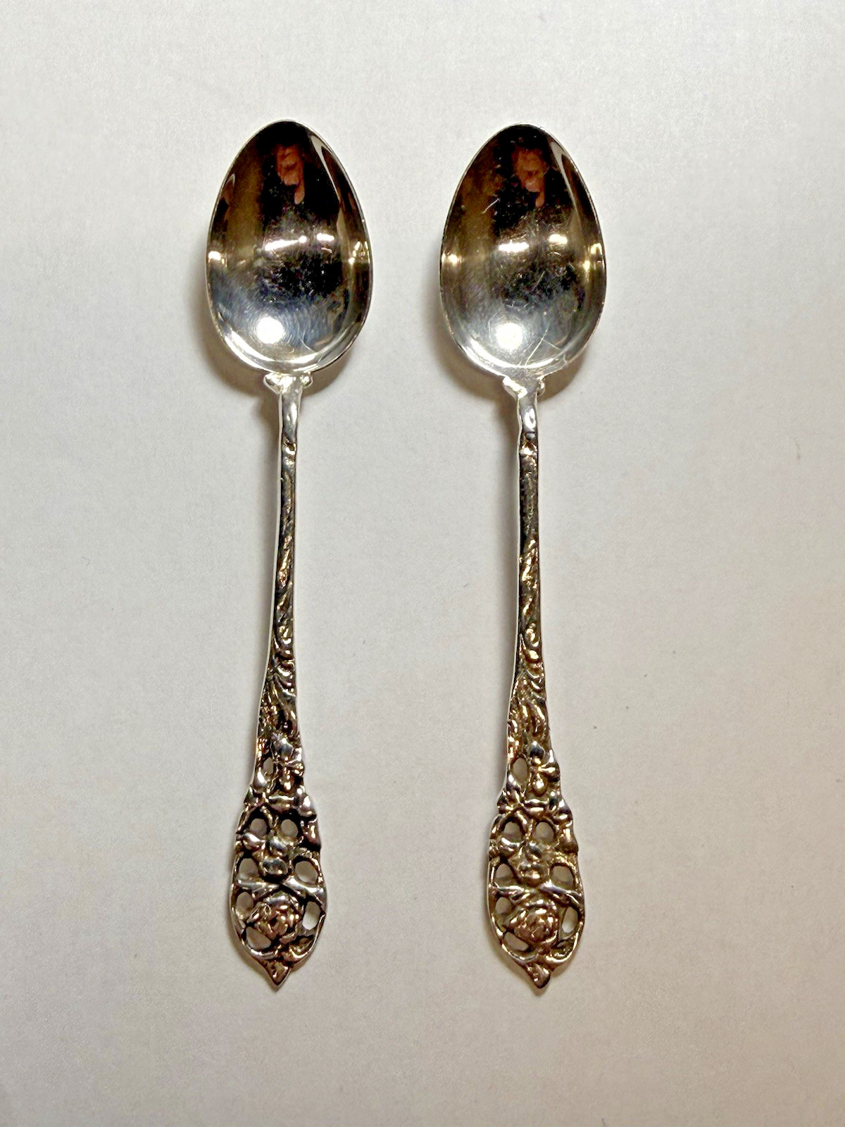 TWO VINTAGE 1948 SWEDISH GEWE (MALMO) .830 FINE SILVER ESPRESSO SPOONS TWO VINTAGE 1948 SWEDISH GEWE (MALMO) .830 FINE SILVER ESPRESSO SPOONS