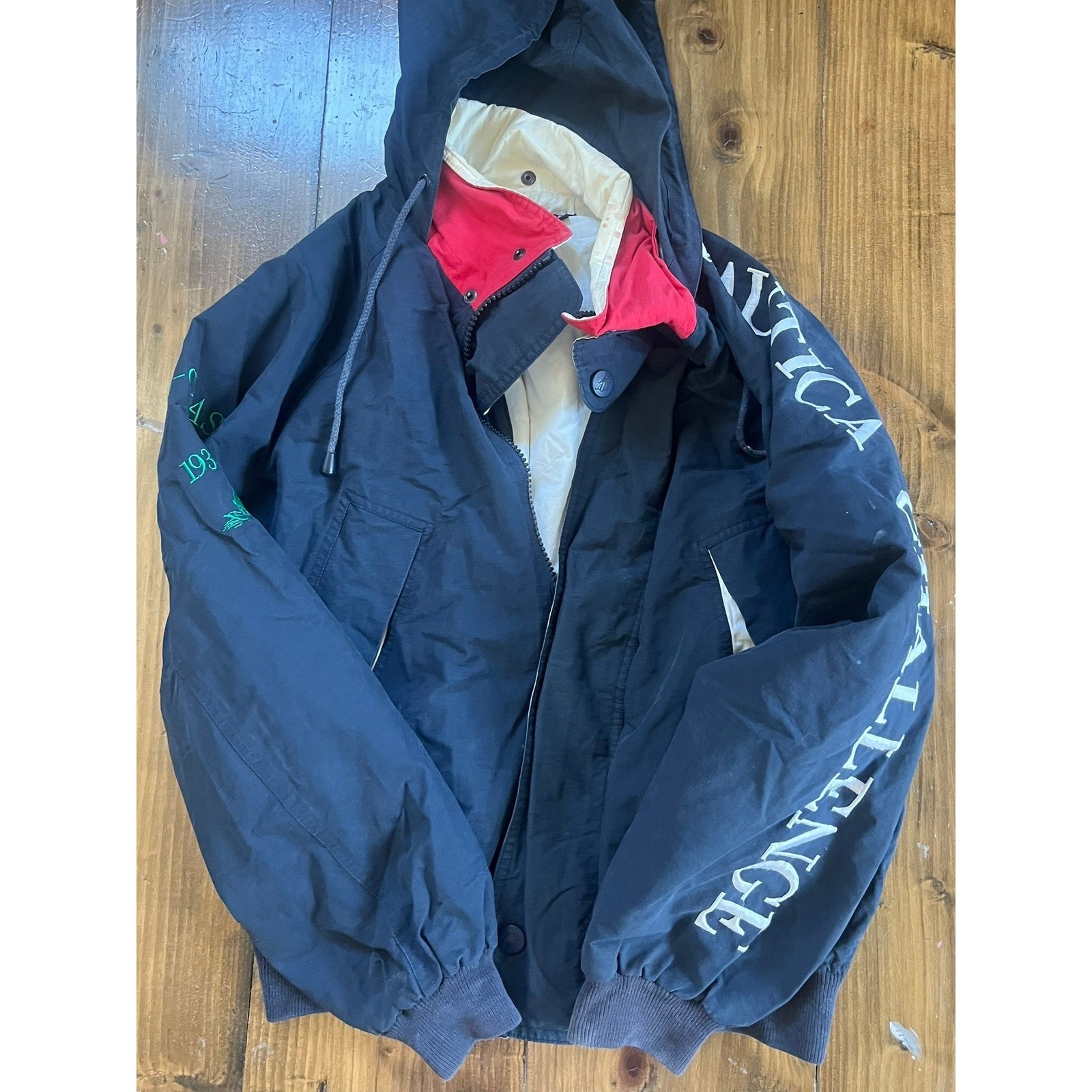 Vintage Nautica Challenge J-Class Jacket Mens Medium Navy Blue Sailing Hooded Vintage Nautica Challenge J-Class Jacket Mens Medium Navy Blue Sailing Hooded
