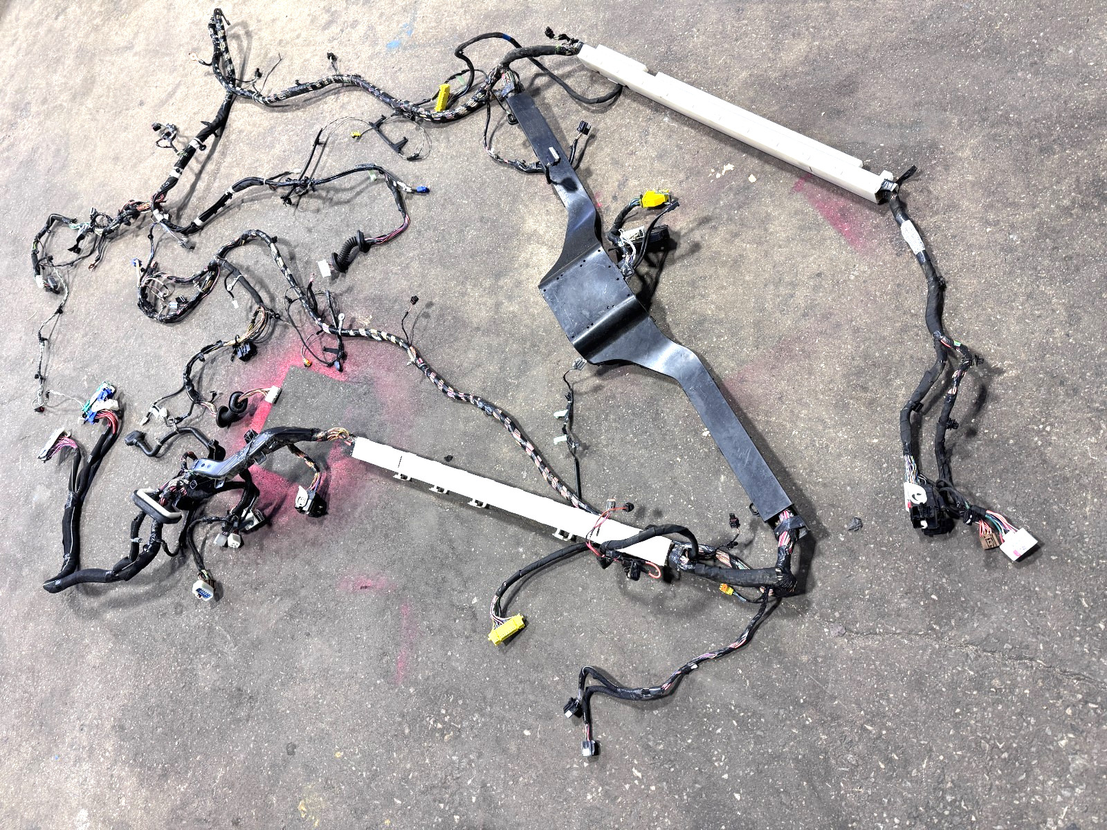 2021–2024 DODGE DURANGO R/T 5.7L BODY WIRING HARNESS 68468056AC OEM