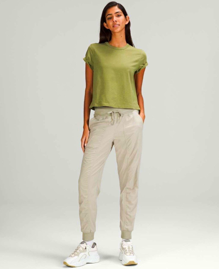 lululemon Women’s S Classic Fit Cotton Blend Tee Short Lightweight Bronze Green lululemon Women’s S Classic Fit Cotton Blend Tee Short Lightweight Bronze Green