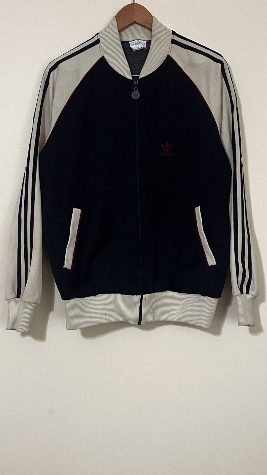 Vintage 80s Adidas Originals Trefoil Track Jacket Cream / Navy Blue / Red Size L Vintage 80s Adidas Originals Trefoil Track Jacket Cream / Navy Blue / Red Size L