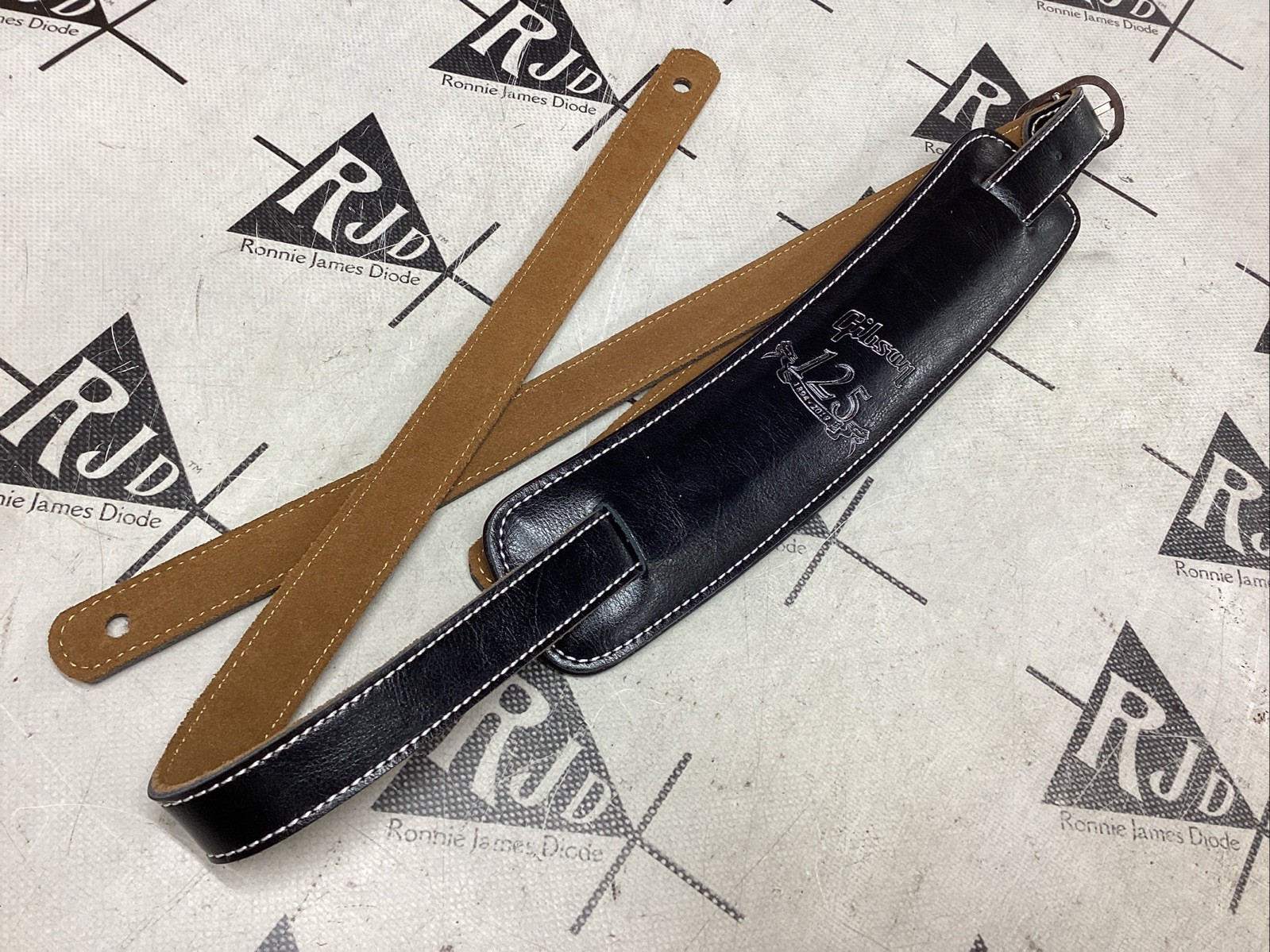 2019 Genuine Gibson 125th Anniversary Padded Leather Strap NOS