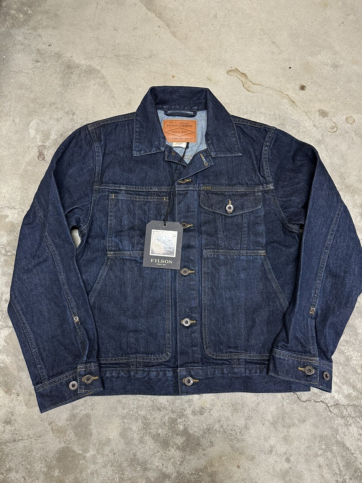 NWT Filson Unlined Denim Short Cruiser Rinsed Indigo Blue Mens Button USA XS NWT Filson Unlined Denim Short Cruiser Rinsed Indigo Blue Mens Button USA XS