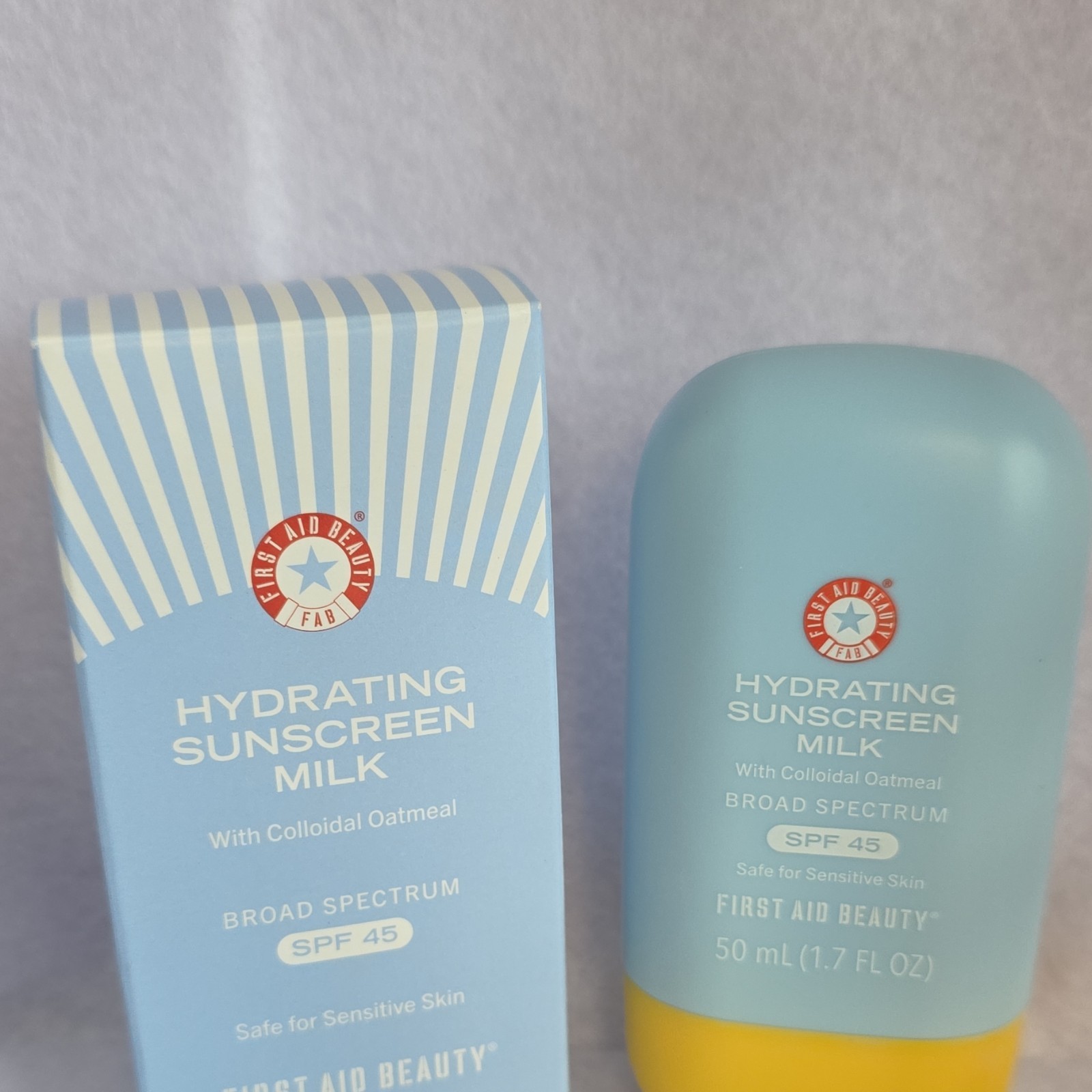 First Aid Beauty Hydrating Sunscreen Milk Broad Spectrum SPF 45 Face 50 mL First Aid Beauty Hydrating Sunscreen Milk Broad Spectrum SPF 45 Face 50 mL