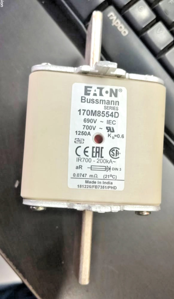 1PC -Eaton Bussmann 170M8554D high speed square body fuse,690-500Vdc,1250A-New