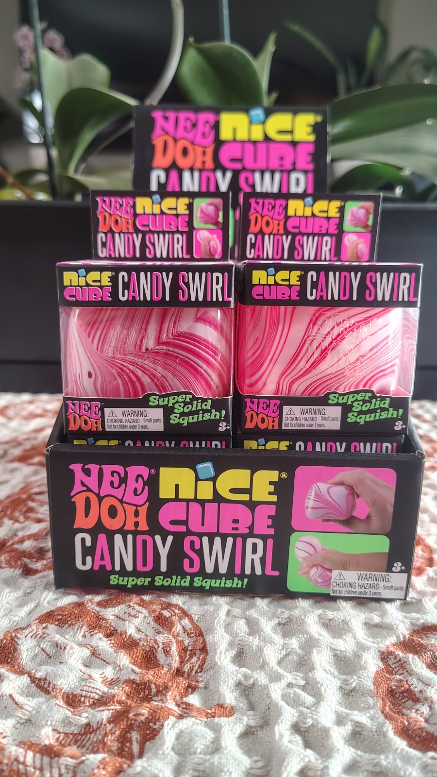 NEE DOH Nice Cube Candy Cane Swirl Christmas Authentic Squishy Toy (NEW) NEE DOH Nice Cube Candy Cane Swirl Christmas Authentic Squishy Toy (NEW)