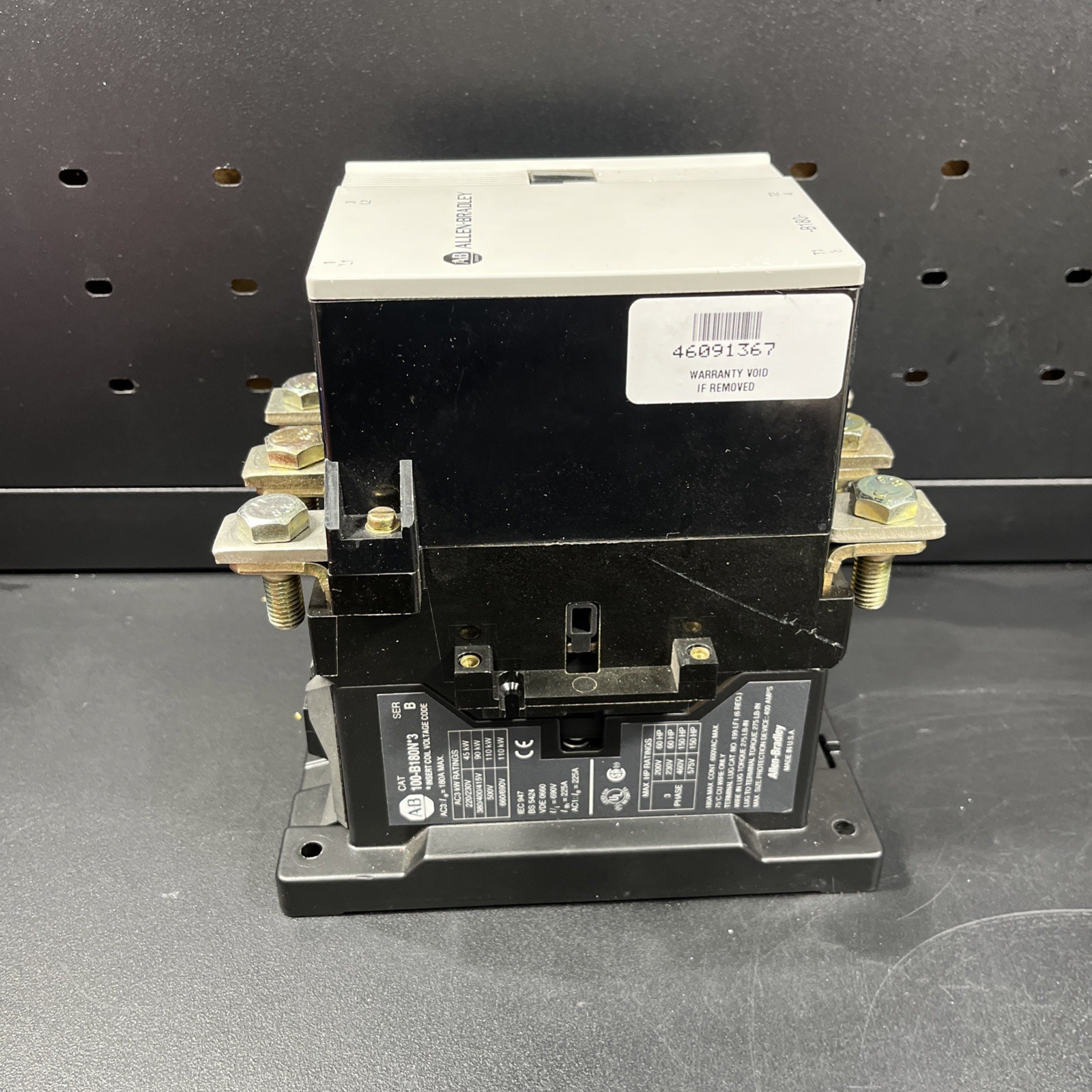 NEW Allen Bradley 100-B110 ND3 SER B Contactor , 120 /110V AC Coil
