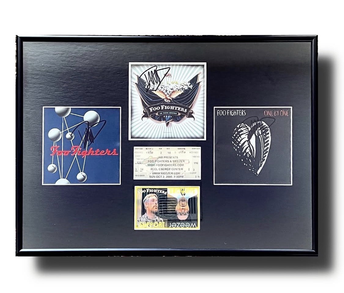 Foo Fighters Dave Grohl Signed Autographed CD Album Covers Colour And The Shape