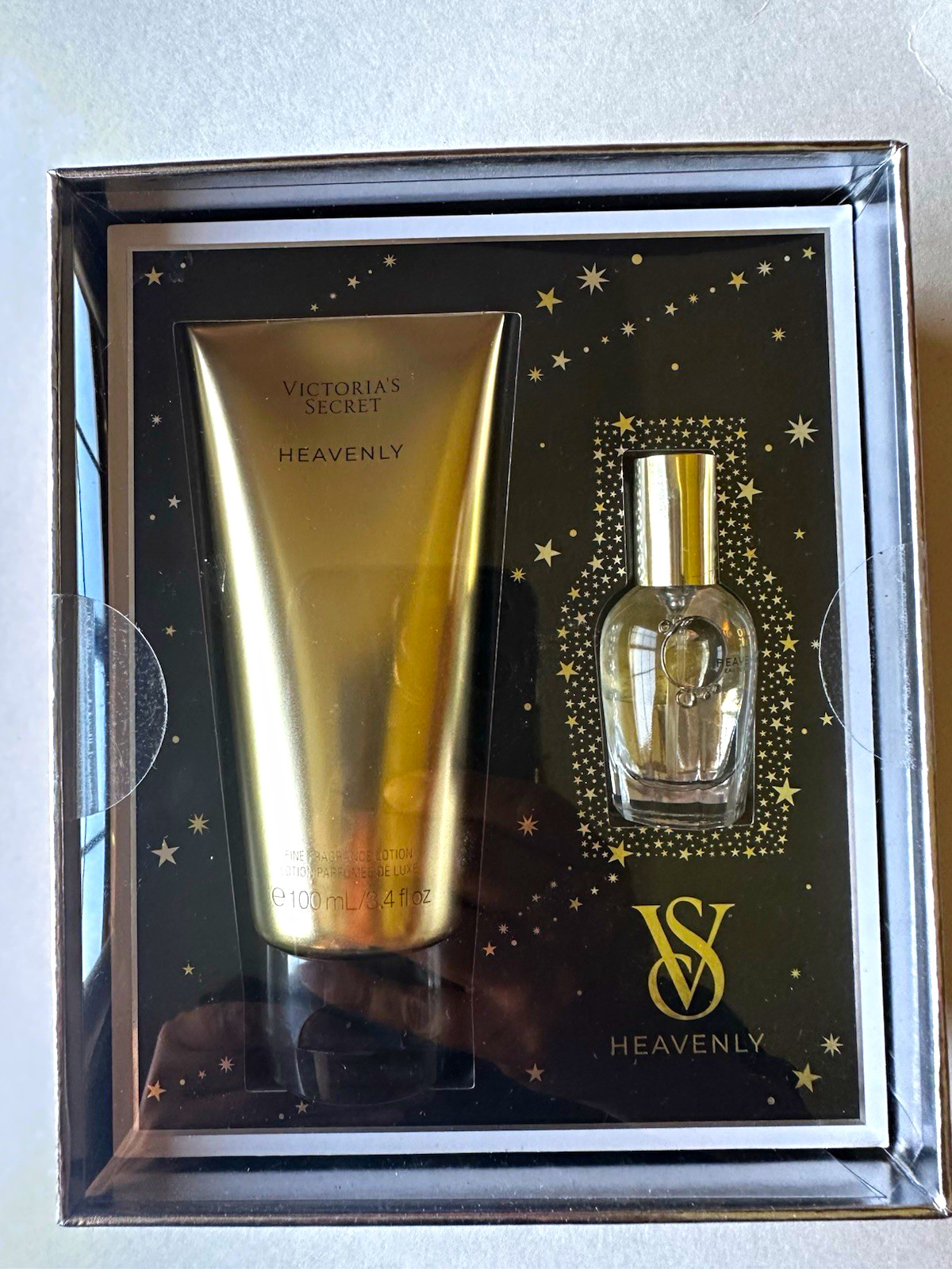 Victoria\'s Secret Heavenly Gift Set: EDP 0.25 fl oz + Lotion 3.4 fl oz Victoria\'s Secret Heavenly Gift Set: EDP 0.25 fl oz + Lotion 3.4 fl oz