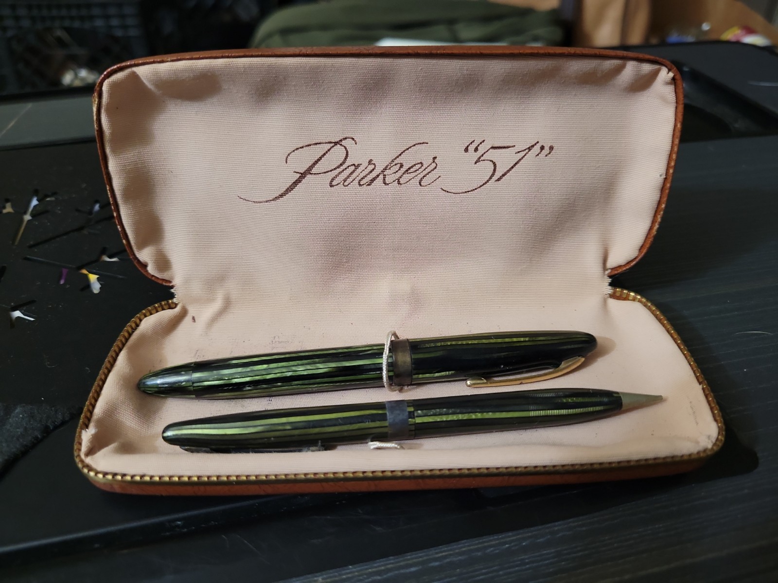 Vintage Green Striated Sheaffer White Dot Fountain Pen and Pencil Set READ Vintage Green Striated Sheaffer White Dot Fountain Pen and Pencil Set READ