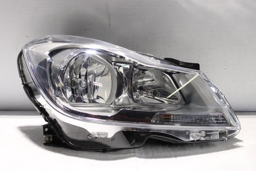 2012-2014 Mercedes-Benz C-Class Halogen Right Side Headlight OEM A2048205459